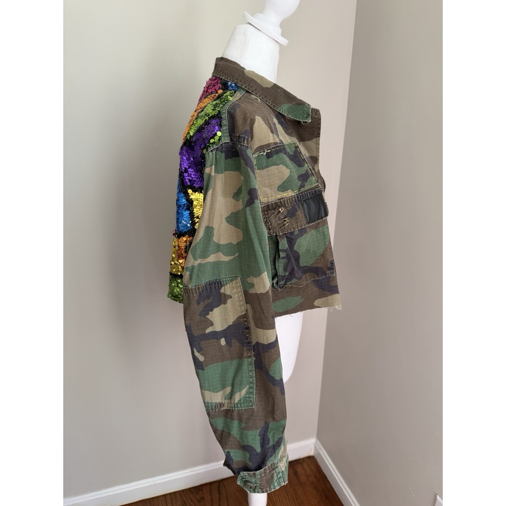 Riley Women S Camo‎ Shirt Jacket Cropped Patch Pins Sequin Back Glam Grunge